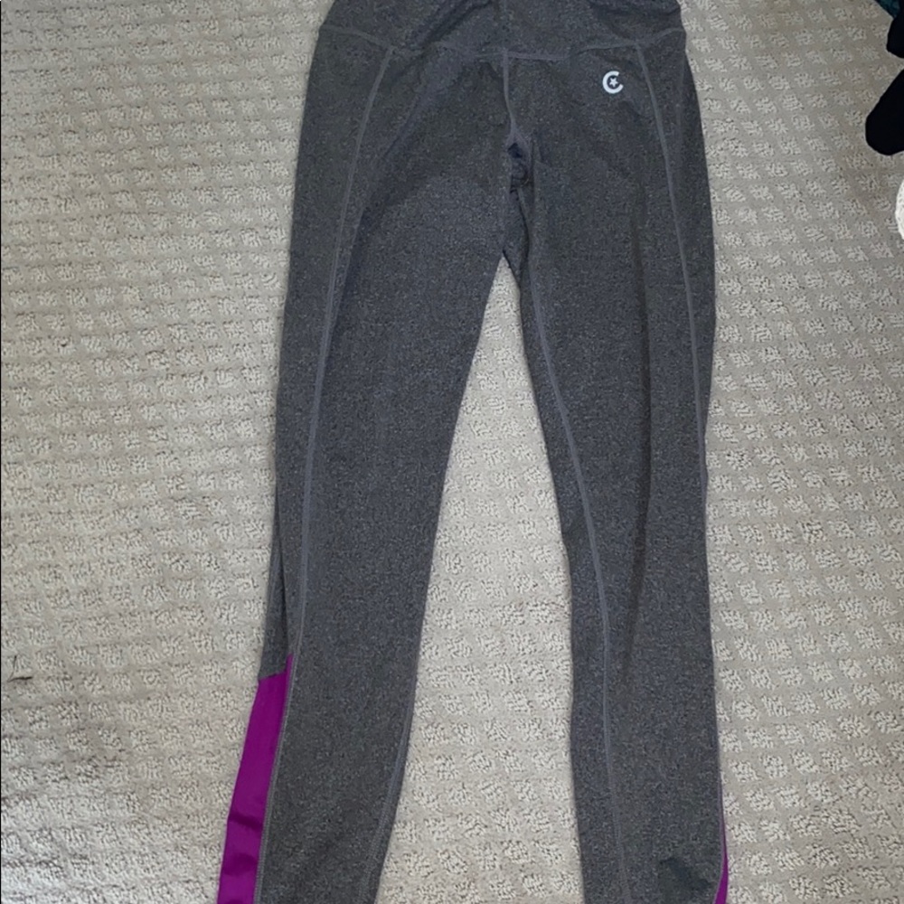 Athletic leggings